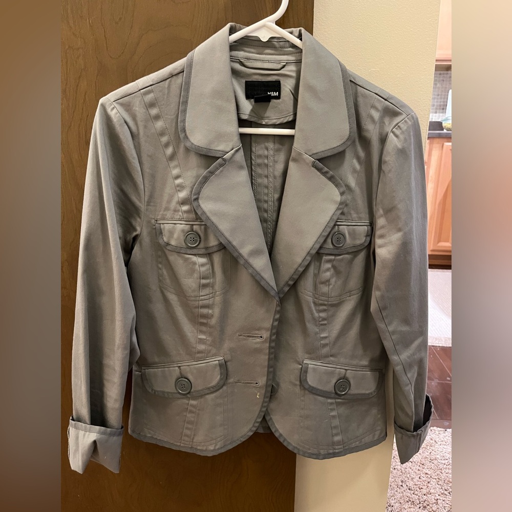 H&M gray blazer.